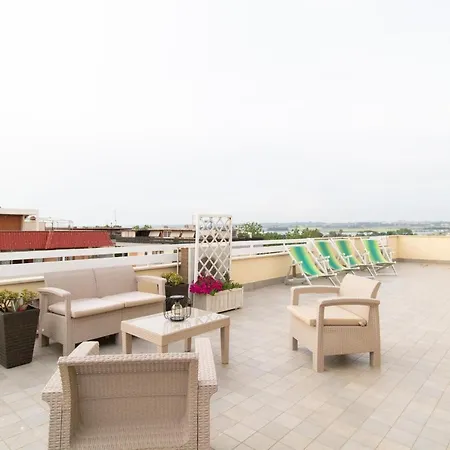 Apartment Attico Centralissimo Vista Mare Torvaianica